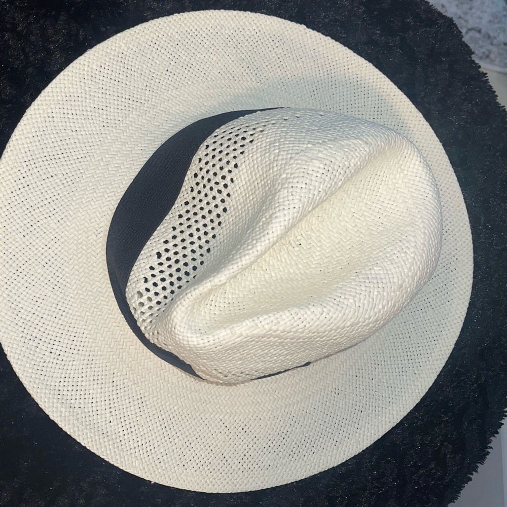 Straw Hat - Picture 6 of 13